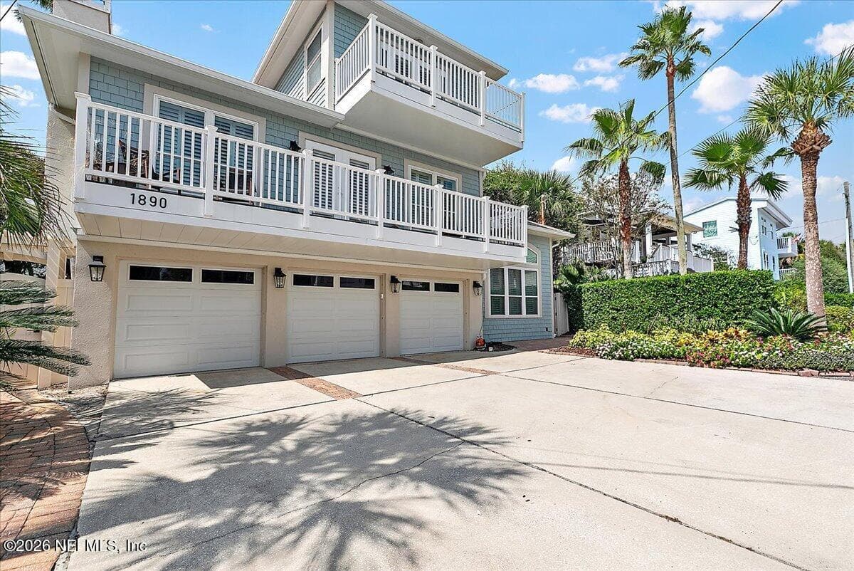 1890 BEACH Avenue, Atlantic Beach, FL 32233