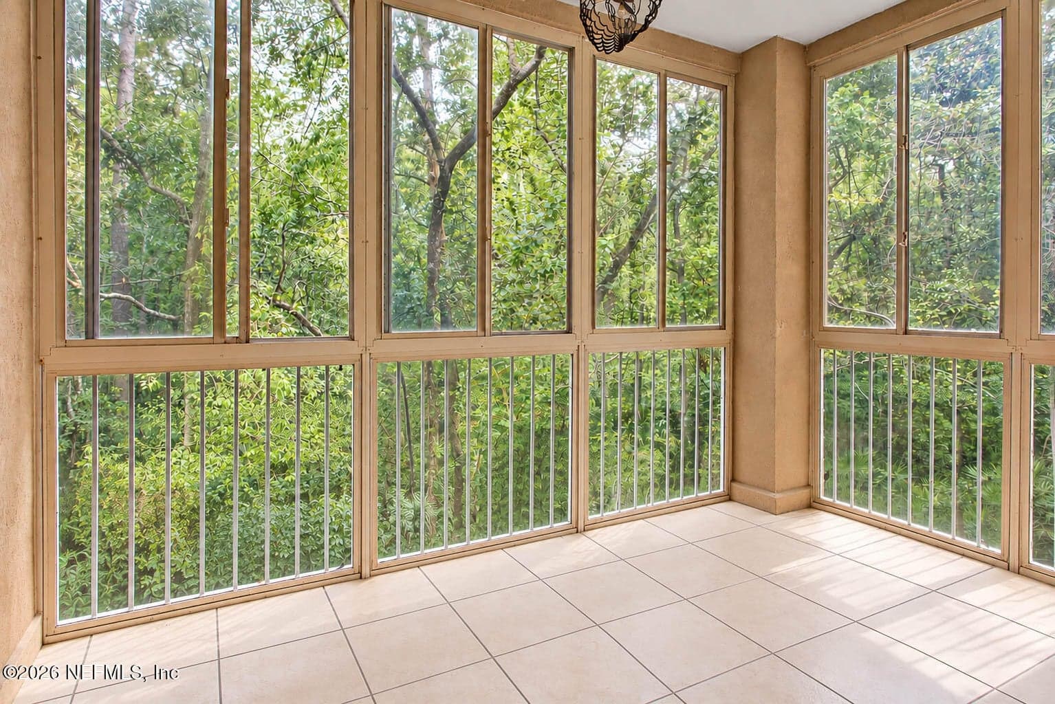8601 BEACH Boulevard 208, Jacksonville, FL 32216