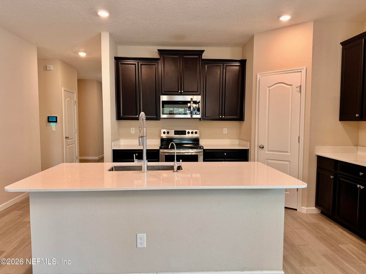 10153 ROMAN Lane, Jacksonville, FL 32218, Jacksonville, FL - photo 2