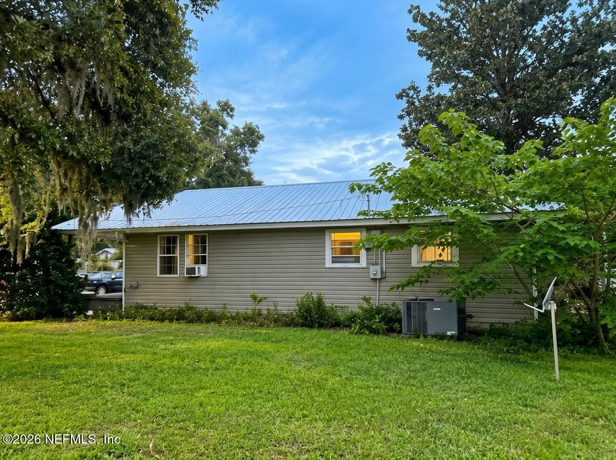 1051 NE LAKE Drive, Lake City, FL 32055, Lake City, FL - photo 3