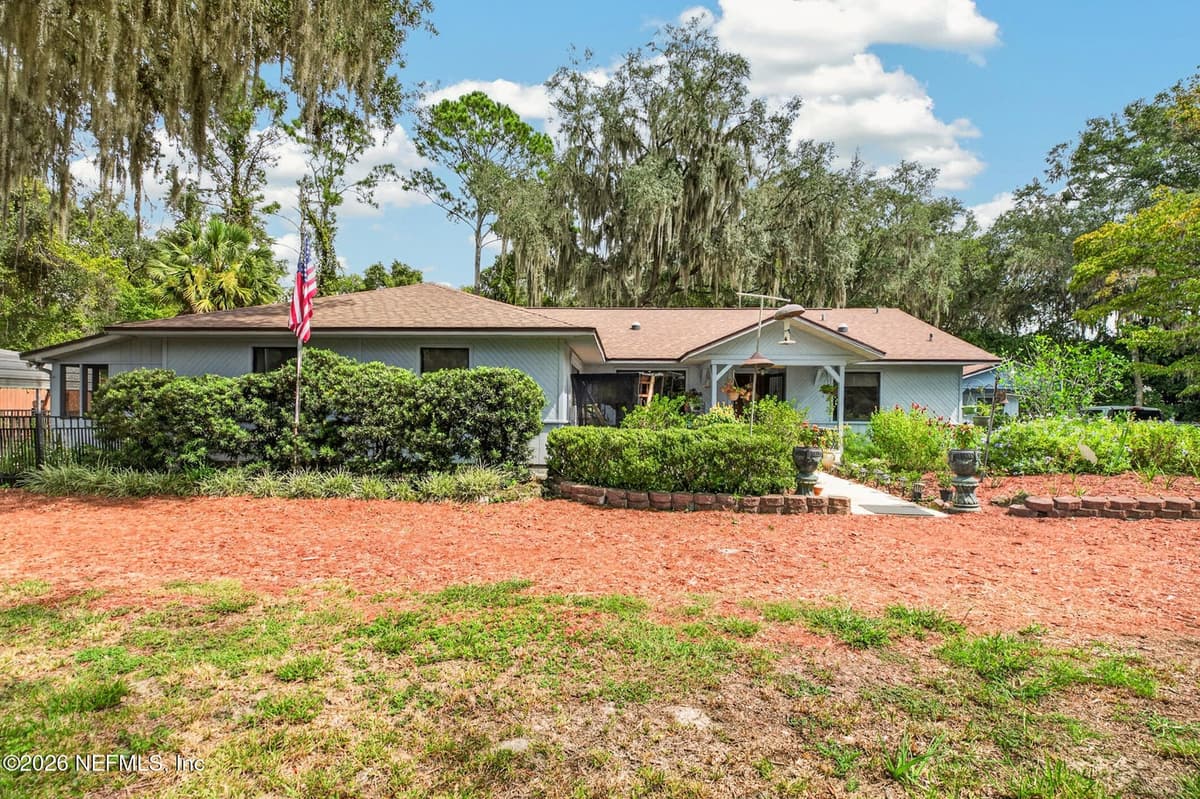 657 SE 2ND Avenue, Melrose, FL 32666, Melrose, FL - photo 3