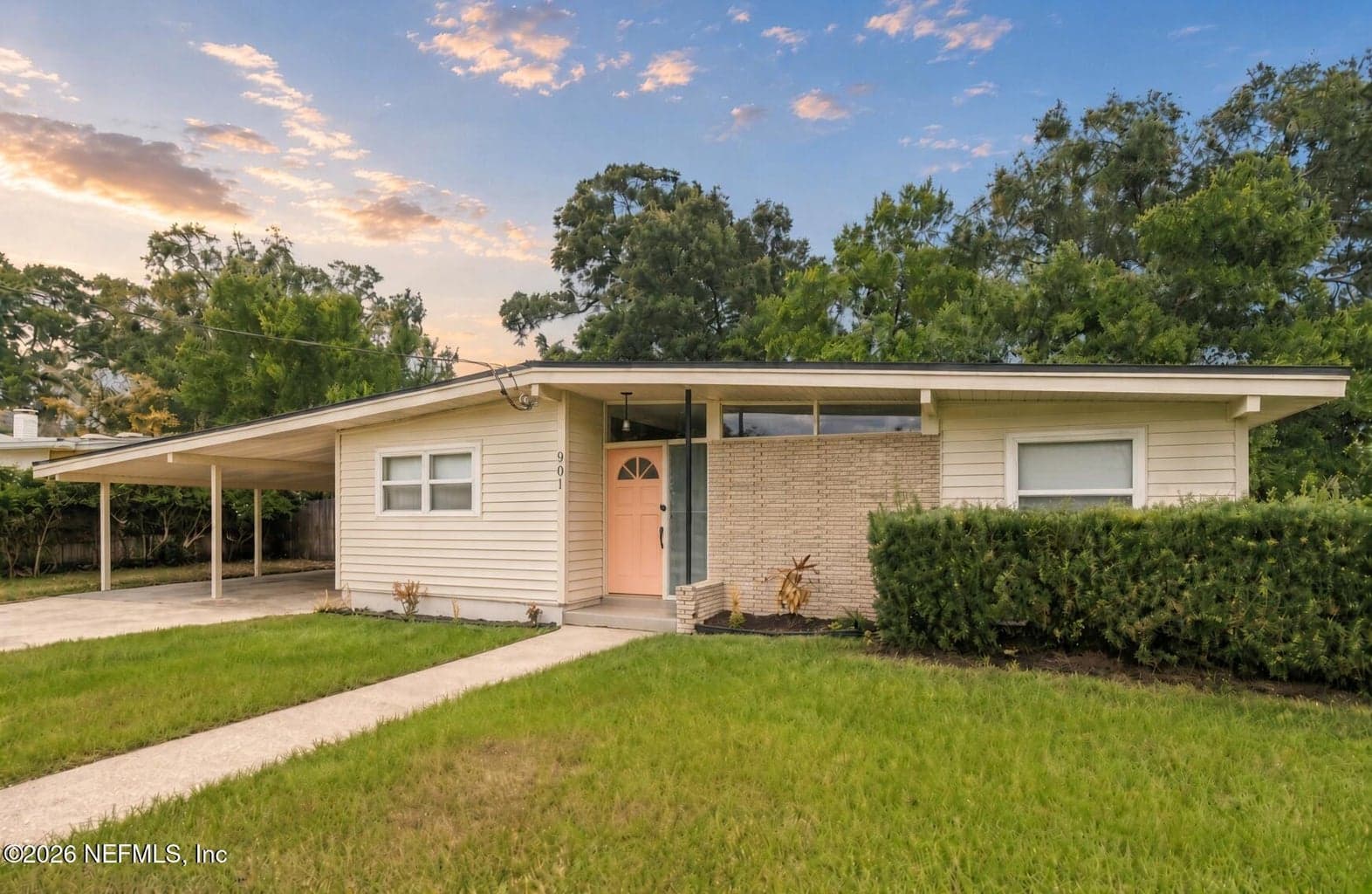 901 TOWNSEND Boulevard, Jacksonville, FL 32211