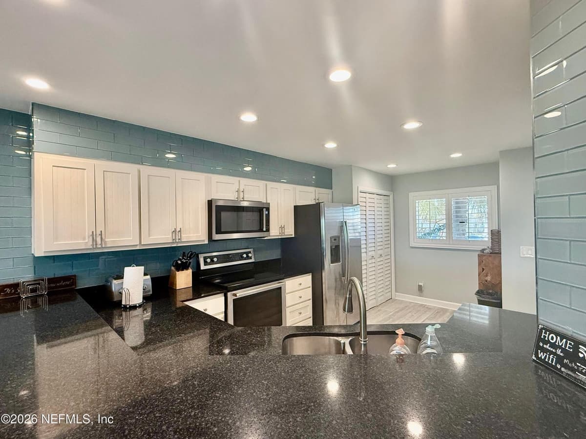 1701 1ST Street N 11B, Jacksonville Beach, FL 32250, Jacksonville Beach, FL - photo 3