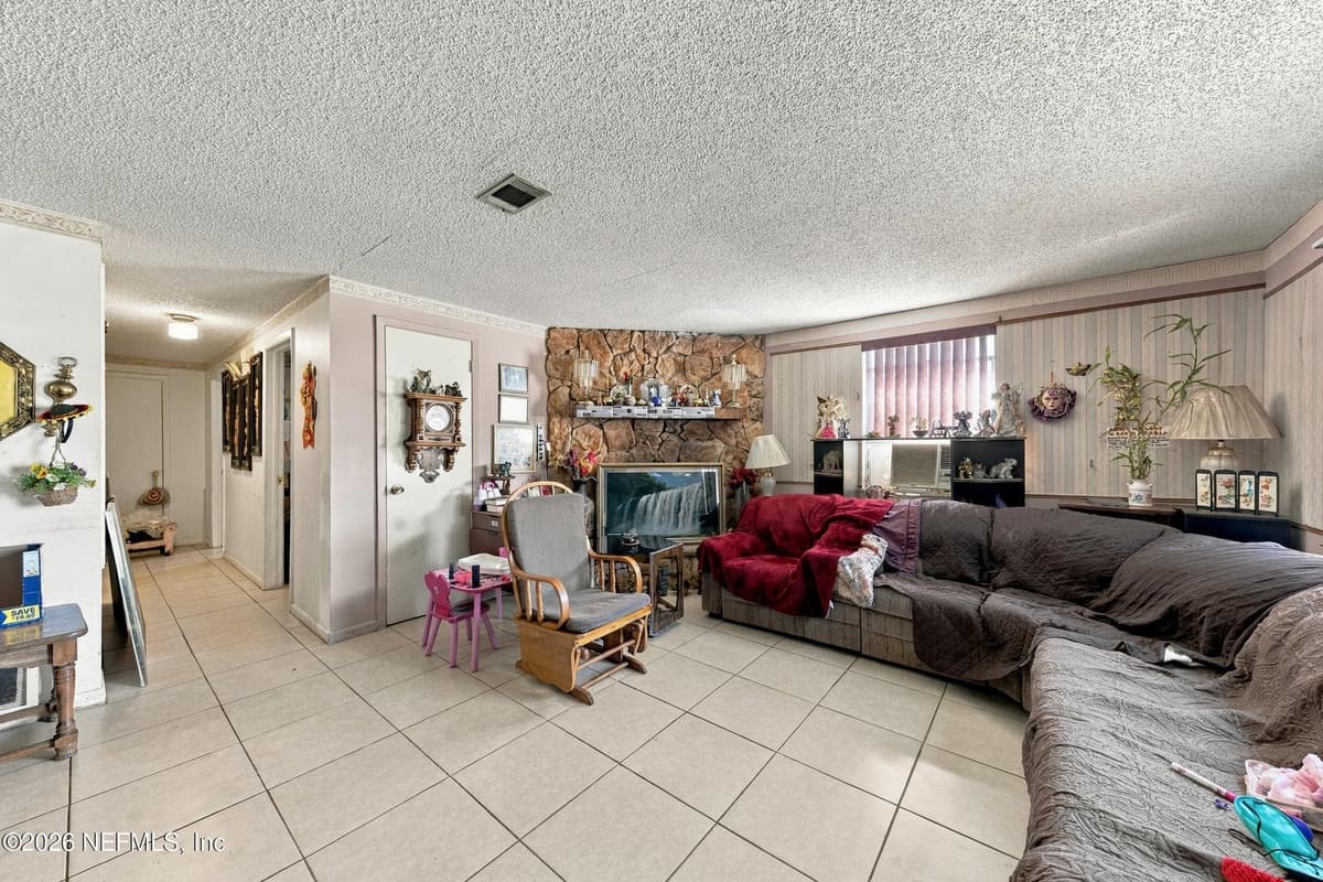 7451 LA VENTURA Drive S, Jacksonville, FL 32210, Jacksonville, FL - photo 2