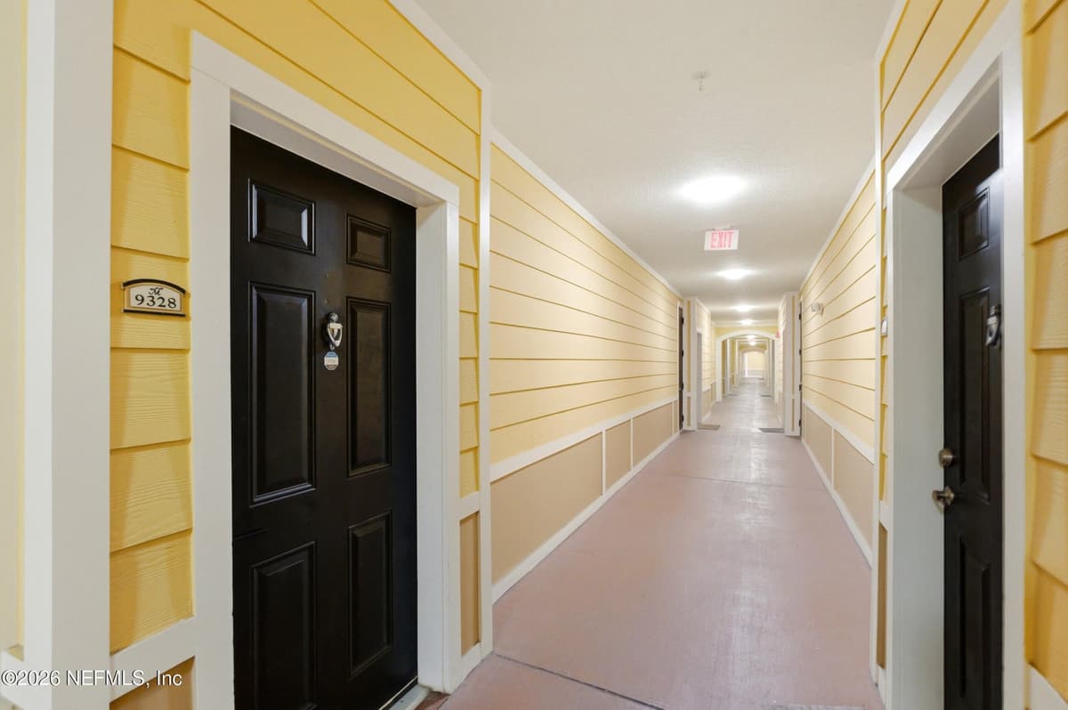 8539 GATE Parkway W 9328, Jacksonville, FL 32216, Jacksonville, FL - photo 3