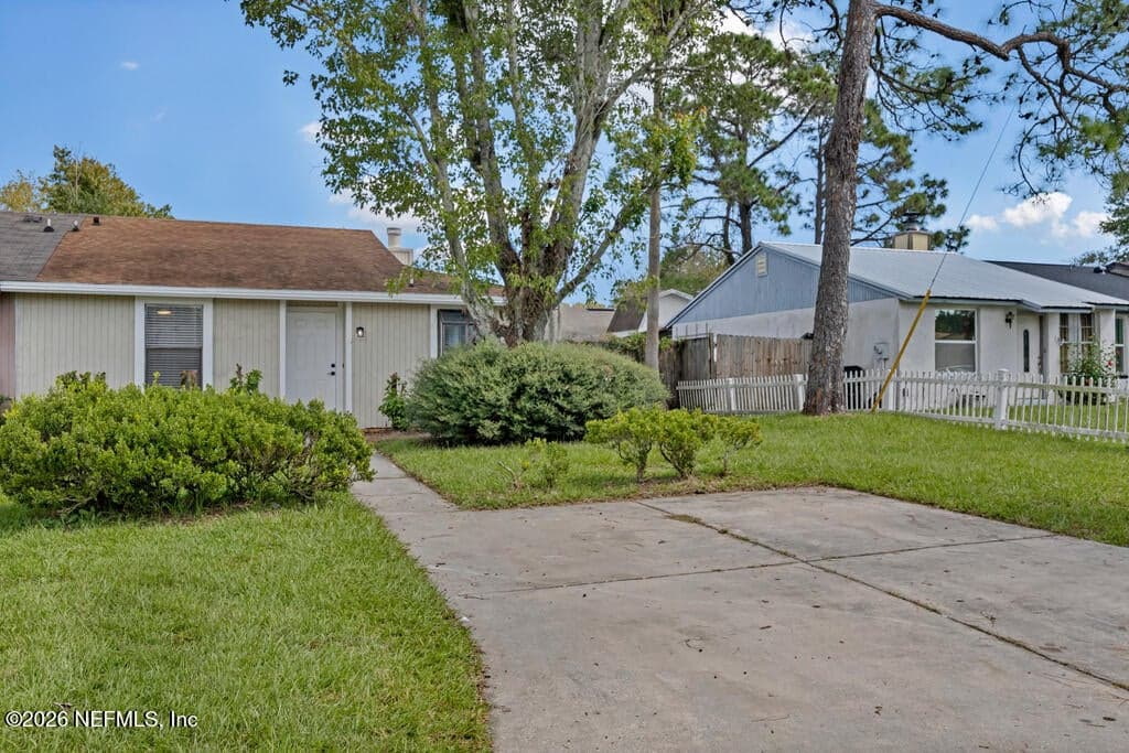 2668 SUNRISE VILLAGE Drive B, Orange Park, FL 32065, Orange Park, FL - photo 2