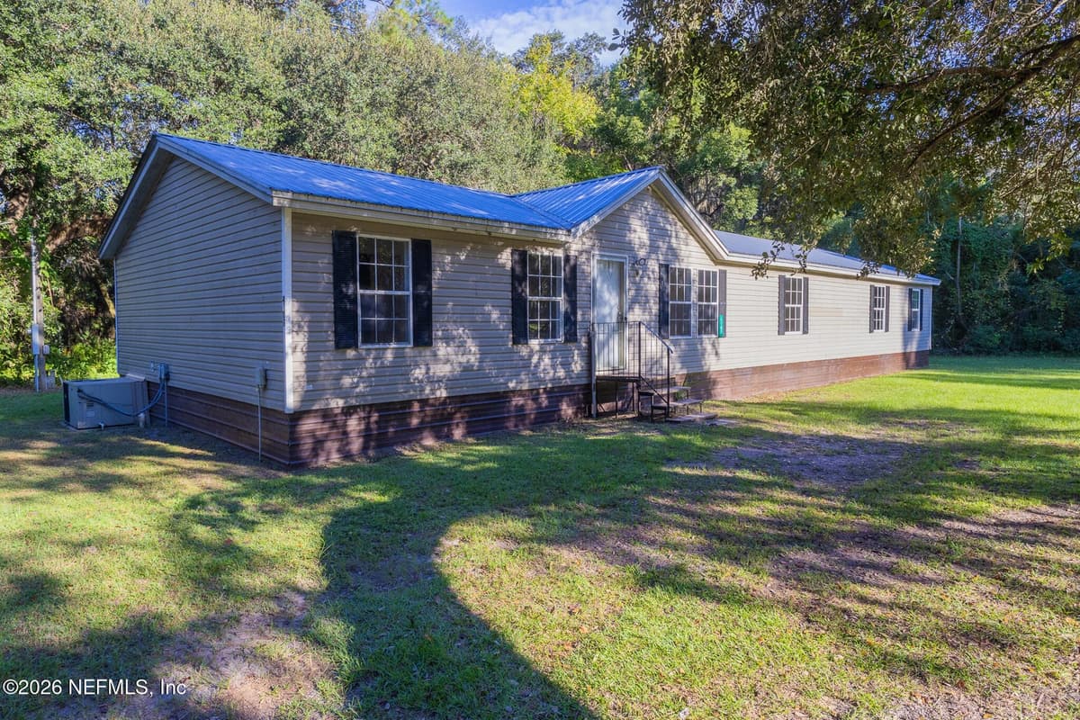 4107 SILVER LAKE Drive, Palatka, FL 32177, Palatka, FL - photo 2