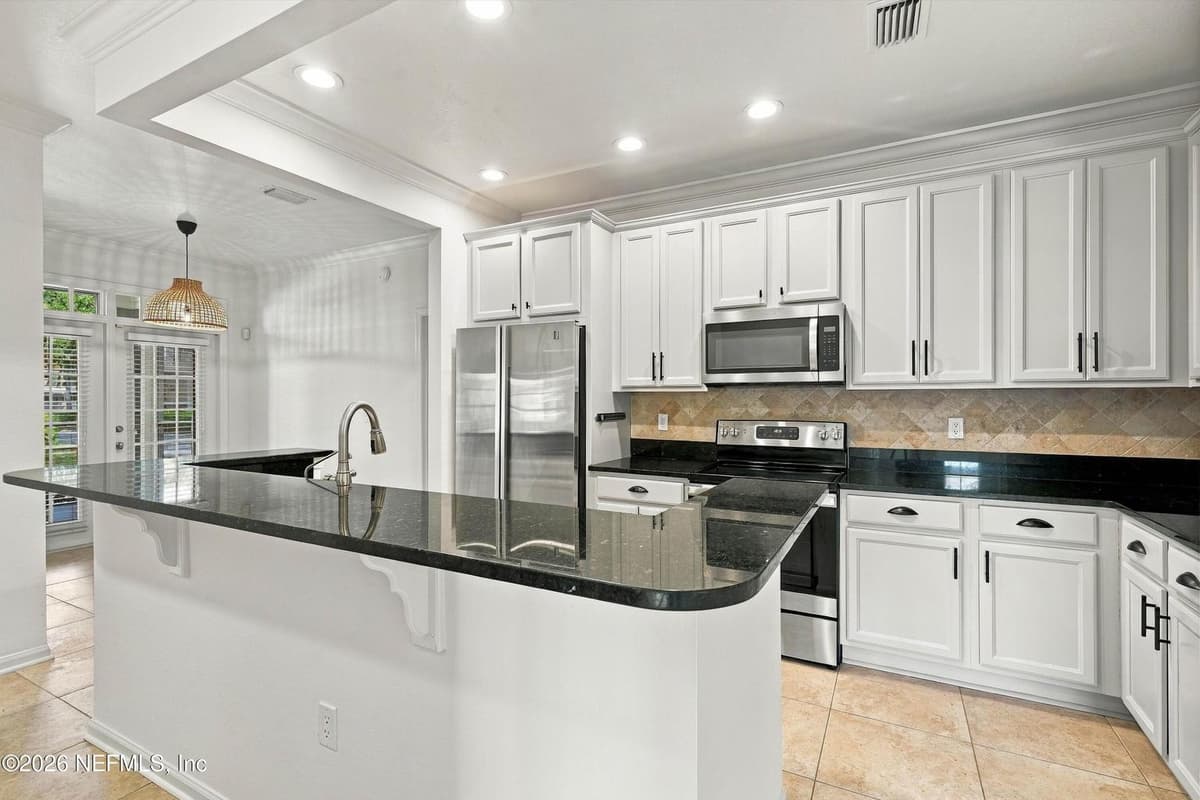 10901 BURNT MILL Road 304, Jacksonville, FL 32256, Jacksonville, FL - photo 3
