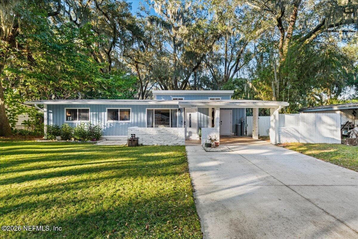 5511 KEYSTONE Drive S, Jacksonville, FL 32207